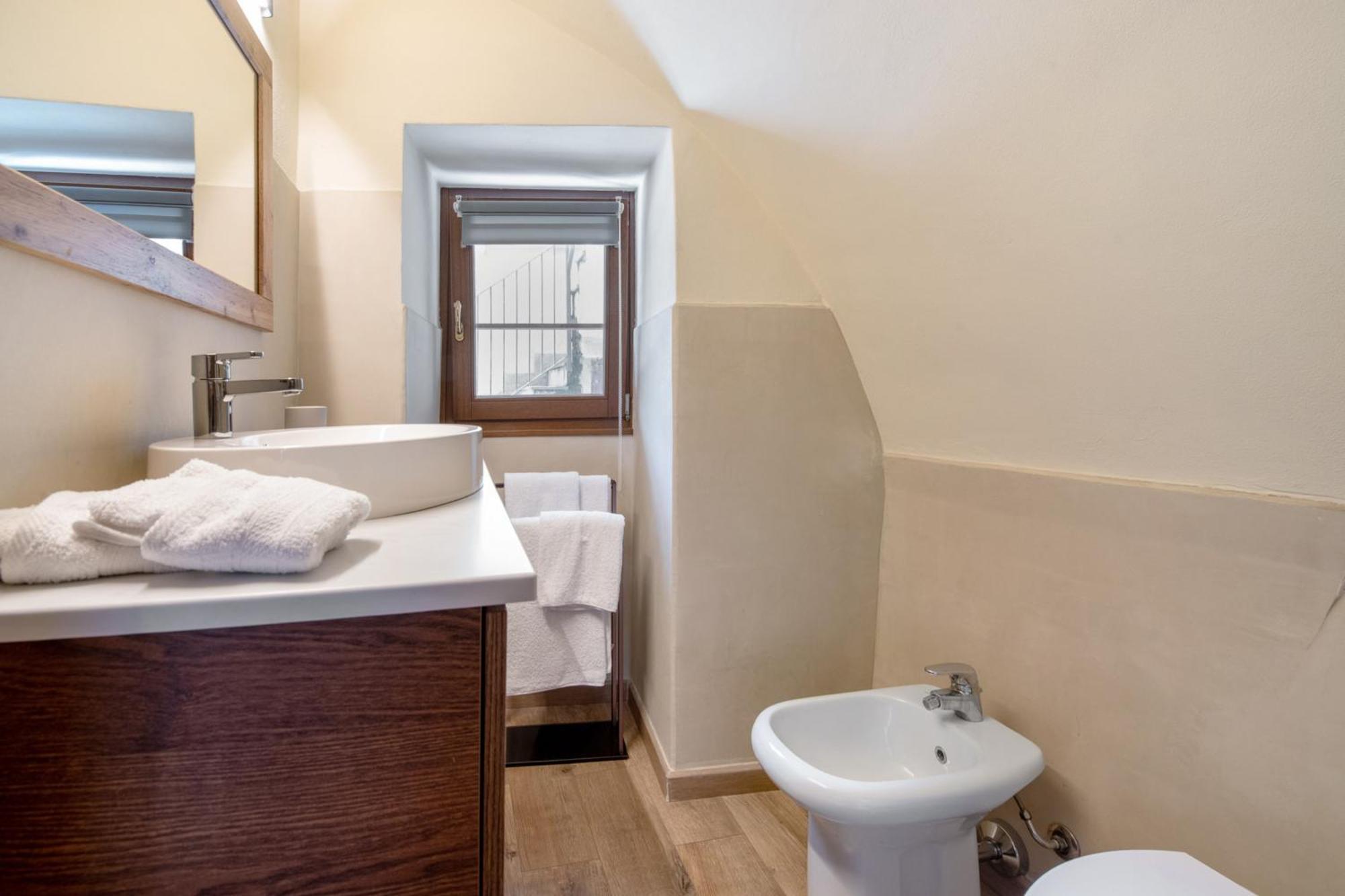 Le Volte - Lago D'Iseo Pisogne Habitación foto